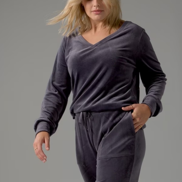 Soma velour V-Neck Pullover  Gray Long Sleeve Size M Casual - Picture 1 of 11